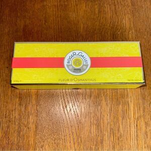 Fleur d'Osmanthus by Roger Gallet 3 x 3.5 oz Perfumed Soaps Brand New